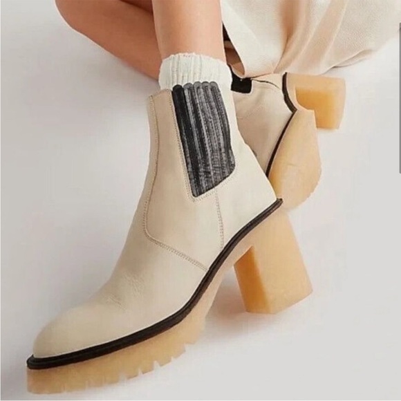 NEW FREE PEOPLE James Chelsea Boots White Leather Chunky Gum Sole - Picture 12 of 16
